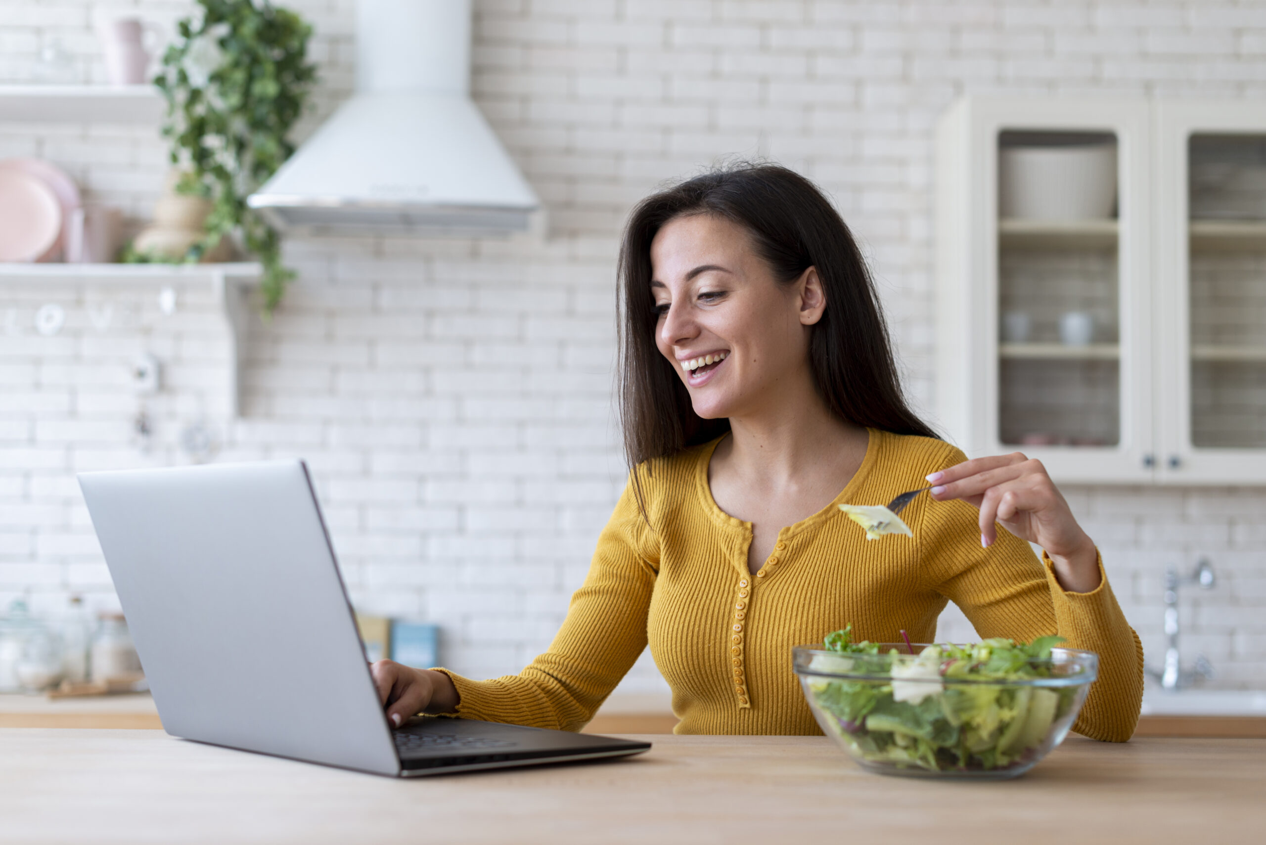 Qué esperar de una asesoría nutricional online (y por qué puede cambiar tu relación con la comida)